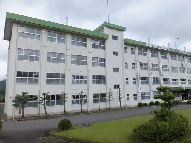 上浮穴高校の外観