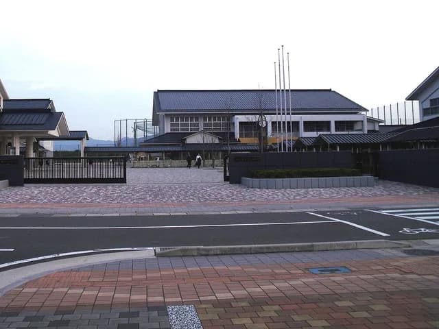 唐津東高校の外観