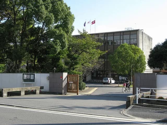 桂高校の外観