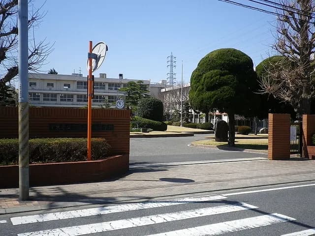 京葉工業高校の外観