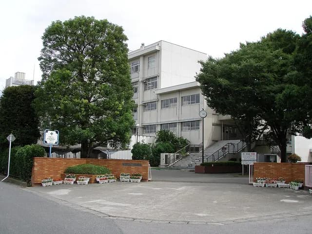 熊谷西高校の外観