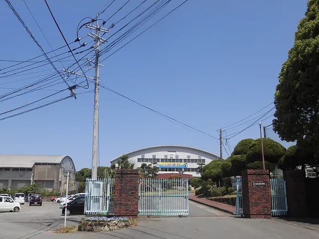 岱志高校の外観
