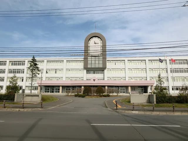 釧路湖陵高校の外観