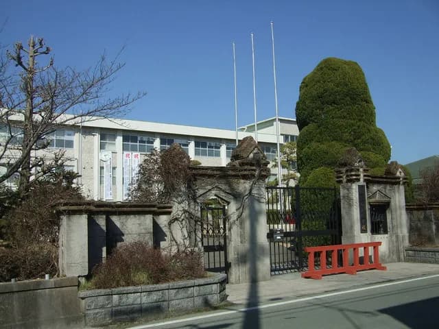 三潴高校の外観