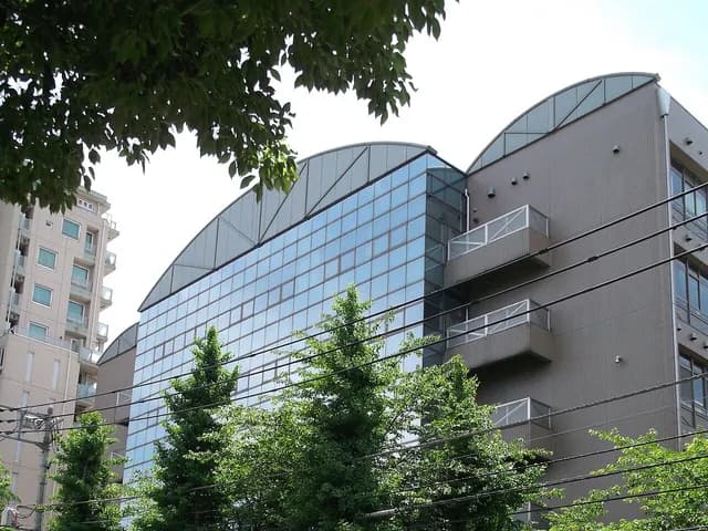 向丘高校の外観