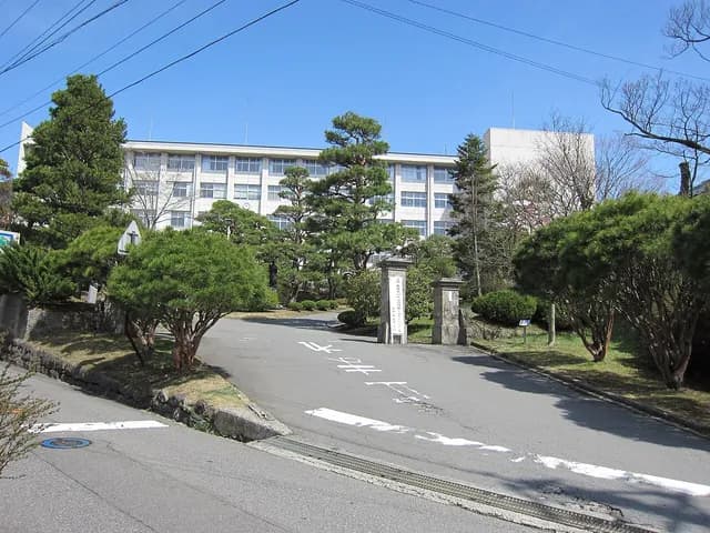 長野西高校の外観