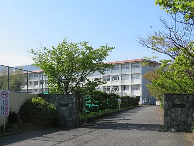 対馬高校の外観
