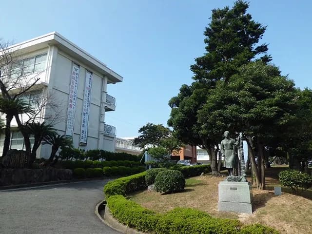 長崎南高校の外観
