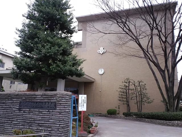 名古屋西高校の外観