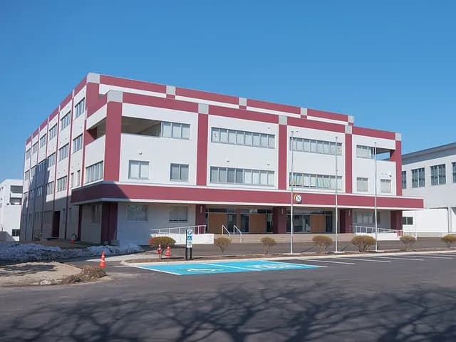 能代科学技術高校の外観
