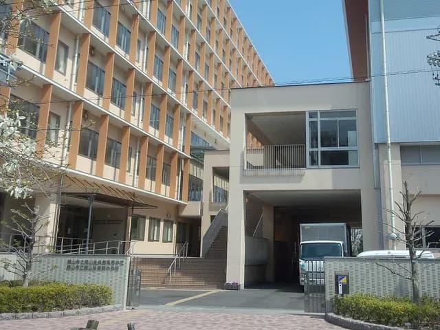 岡山後楽館高校の外観