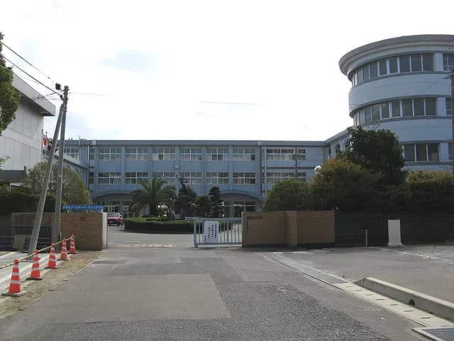 佐賀東高校の外観