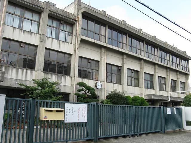 堺工科高校の外観