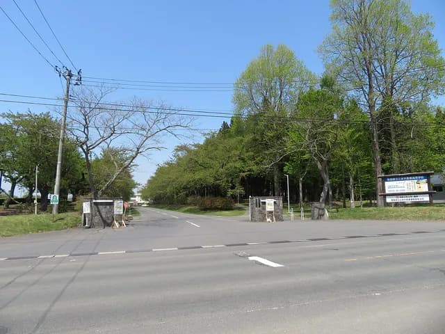 三本木農業恵拓高校の外観