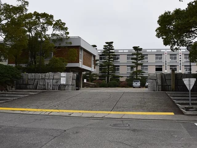 三本松高校の外観