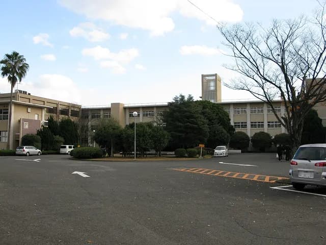 佐世保工業高専の外観