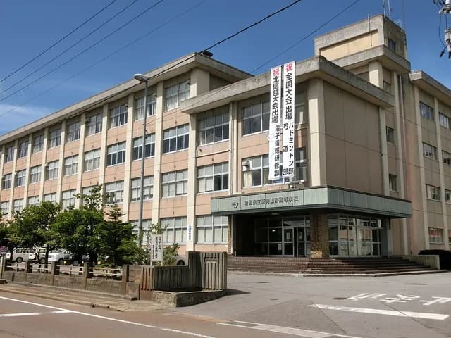 新発田南高校の外観