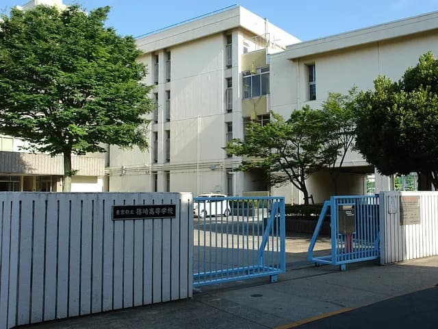 篠崎高校の外観