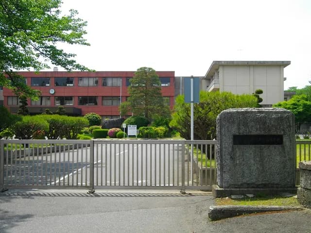 白河実業高校の外観