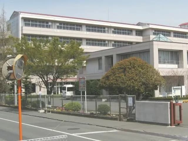 静岡市立高校の外観
