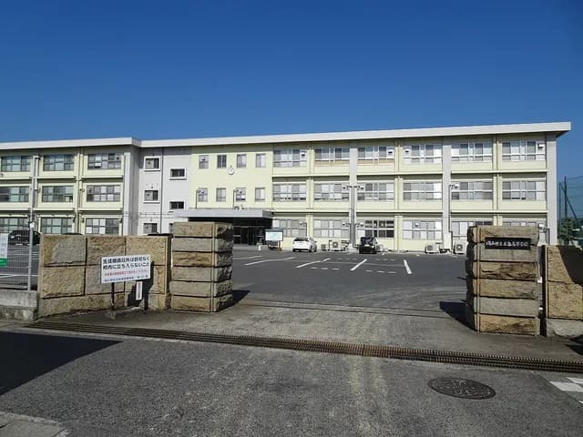 玉島高校の外観