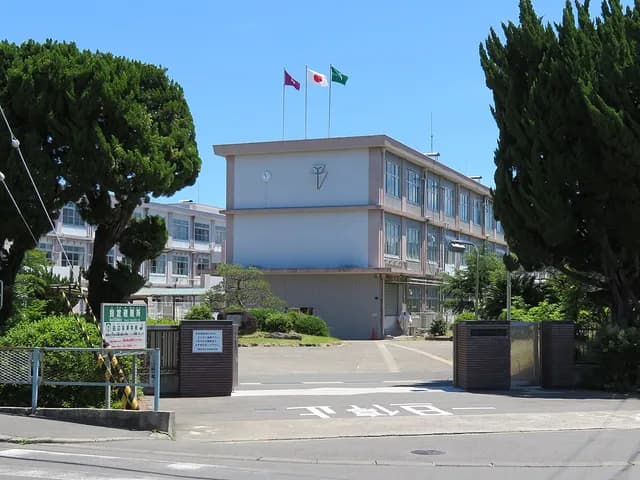田辺高校の外観