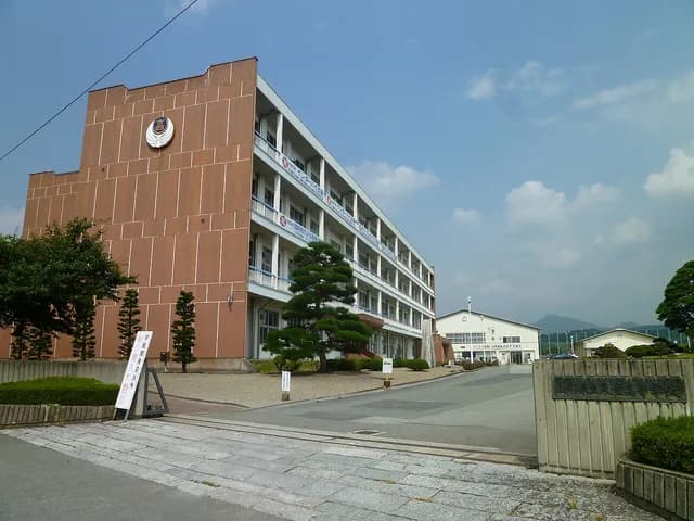 天童高校の外観