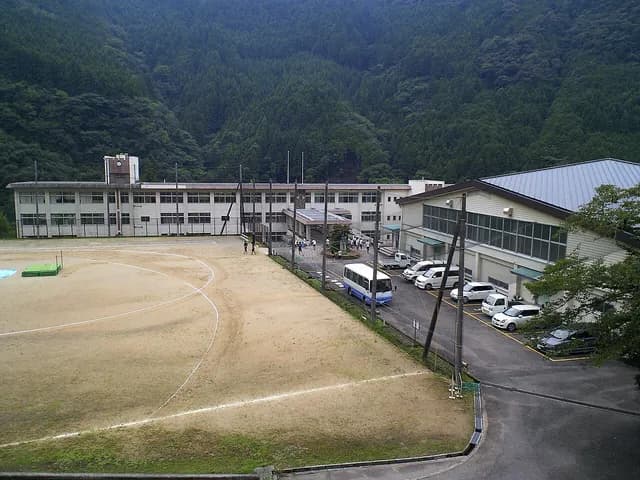 十津川高校の外観