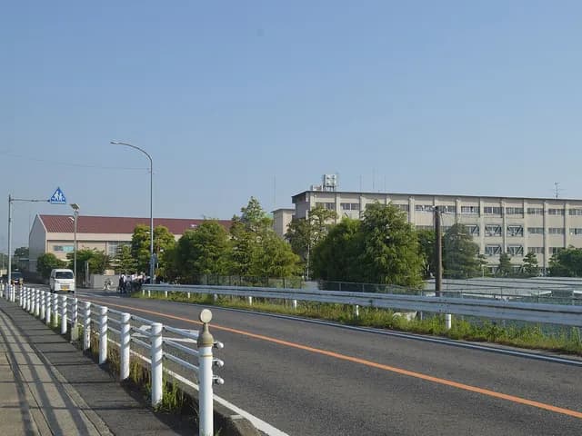 豊田工科高校の外観