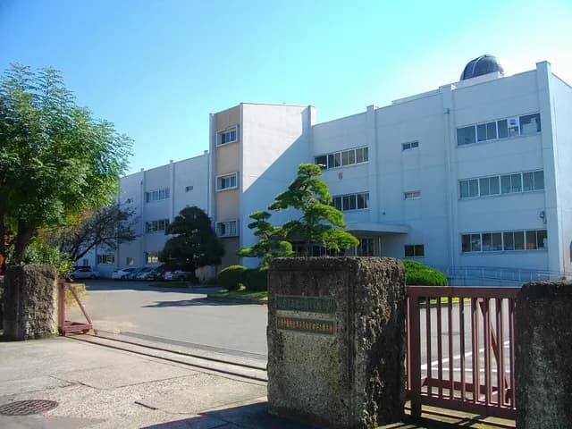宇都宮東高校の外観