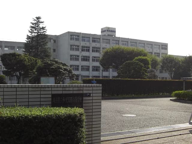 和光国際高校の外観