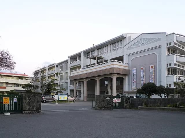 八重山商工高校の外観