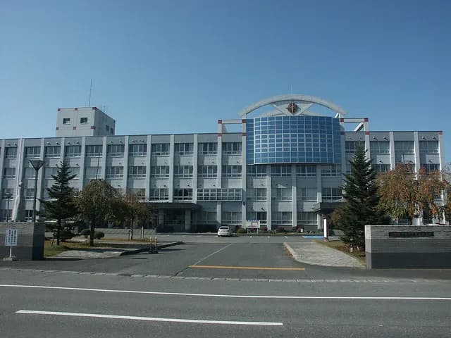 米沢鶴城高校の外観
