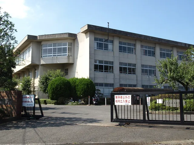 厚木北高校の外観