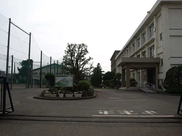 茅ケ崎高校の外観