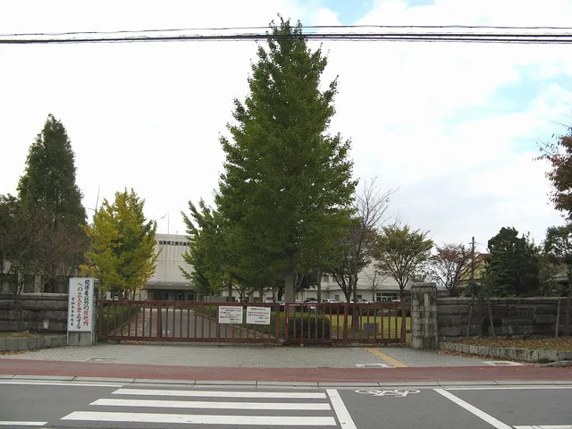 愛知高校の外観