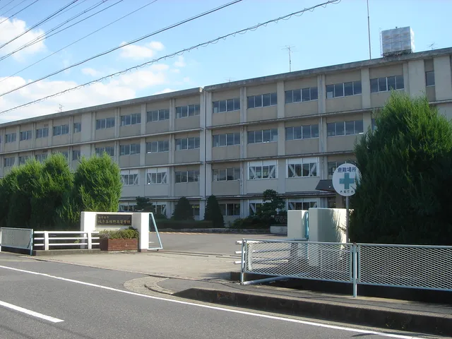 岐阜各務野高校の外観
