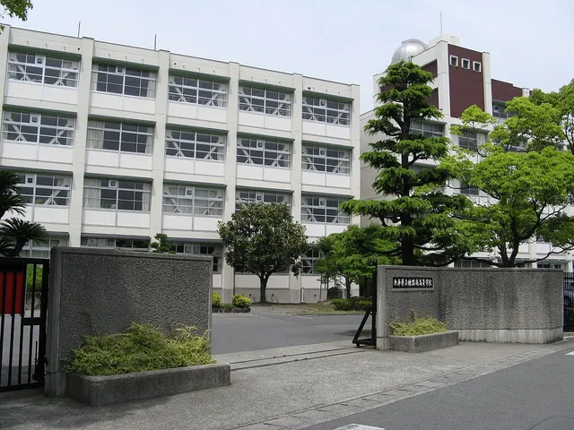 姫路海稜高校の外観