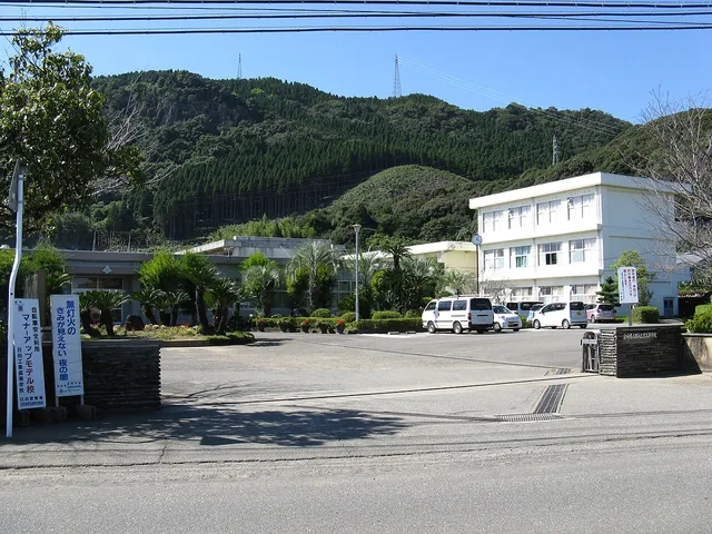 日向工業高校の外観