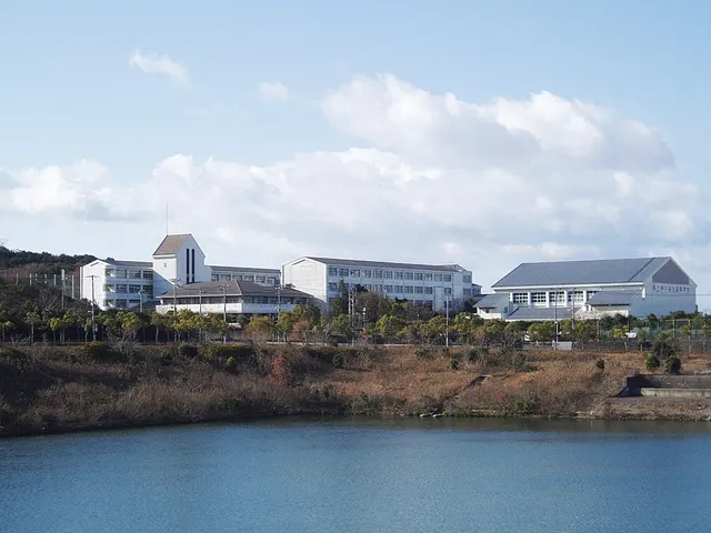 伊川谷北高校の外観