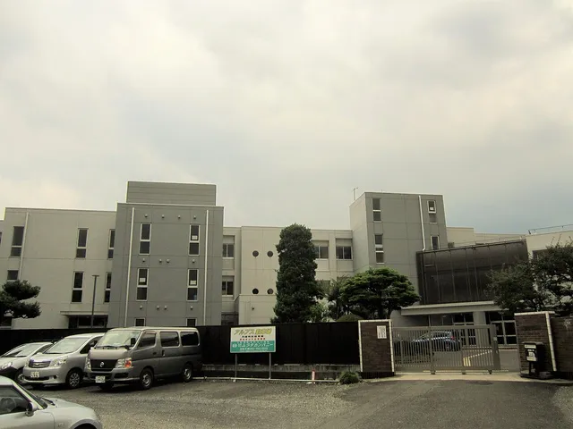 上溝高校の外観
