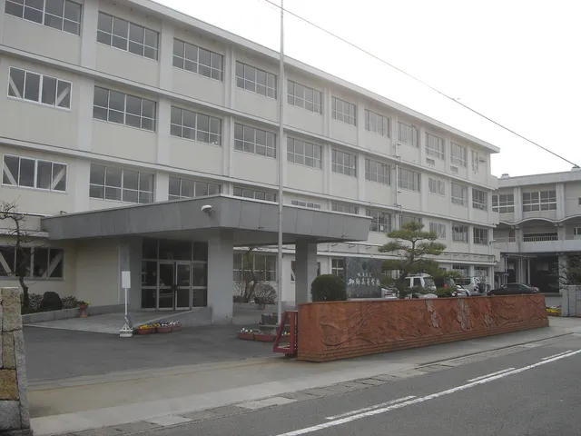 加納高校の外観