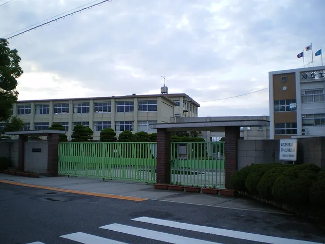 刈谷工科高校の外観