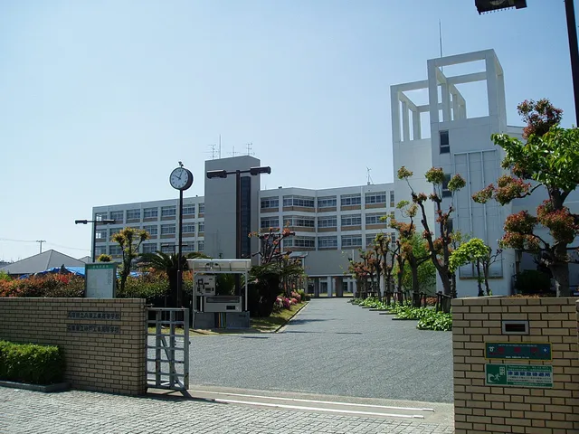 神戸工業高校の外観