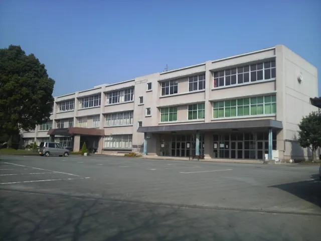明野高校の外観