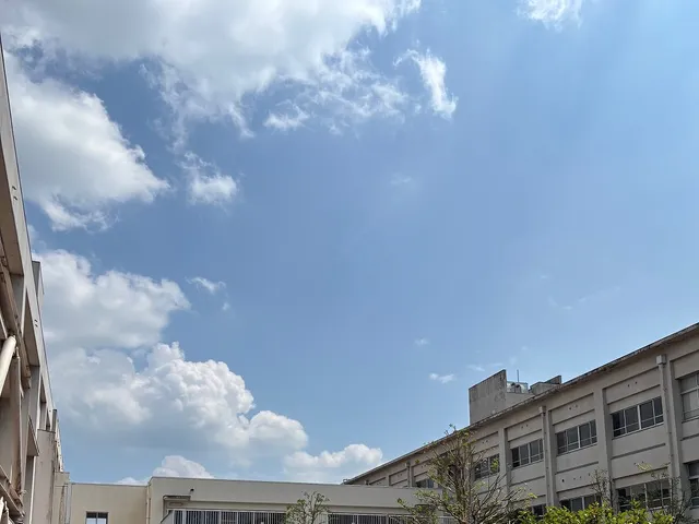 名張高校の外観