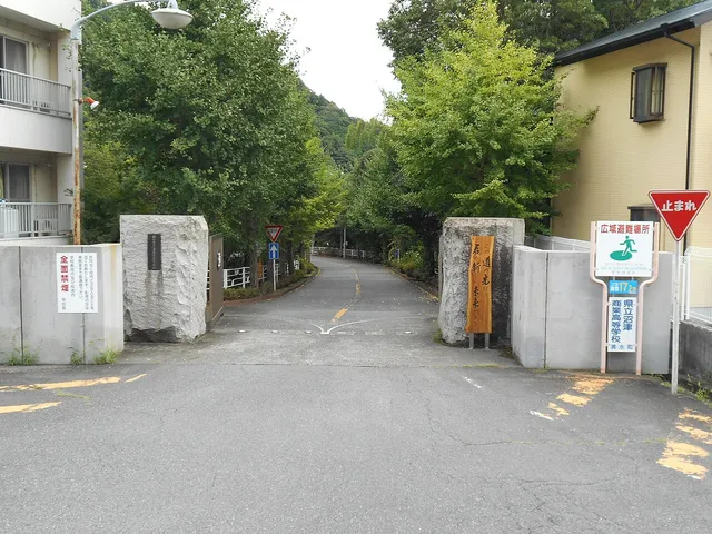 沼津商業高校の外観