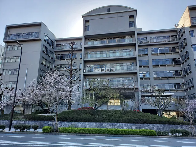 大手前高校の外観