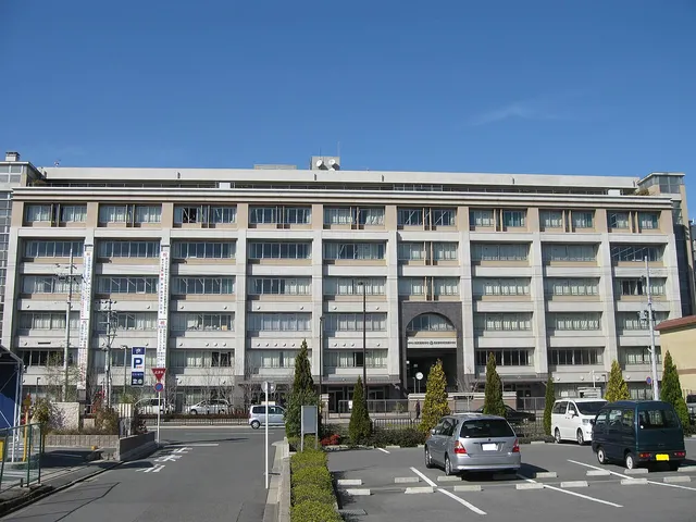 西京高校の外観