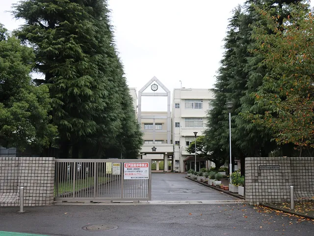 桜丘高校の外観
